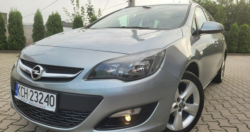 Opel Astra cena 26990 przebieg: 260000, rok produkcji 2014 z Brzesko małe 742
